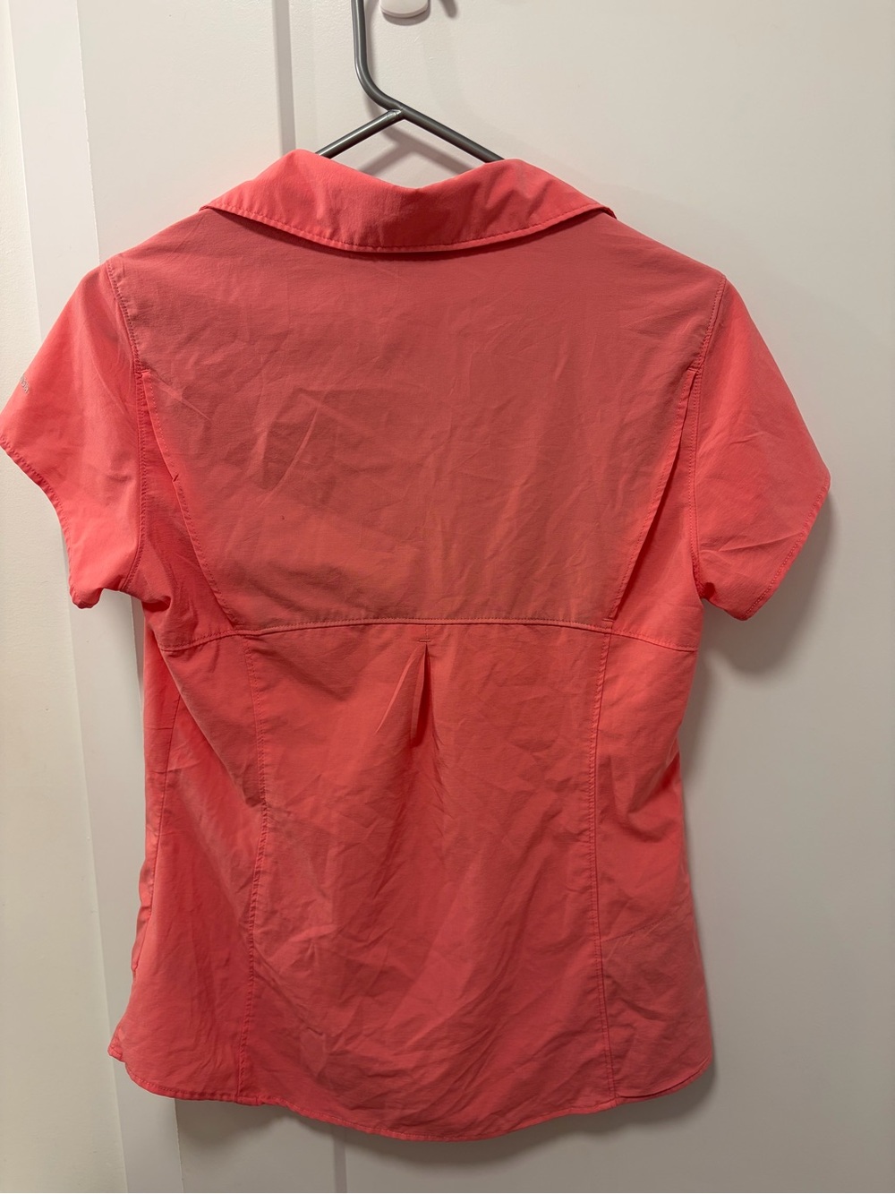 Columbia Omni Shade Sun Protection Coral Short-Sleeve Button-Down Shirt - Picture 3 of 4